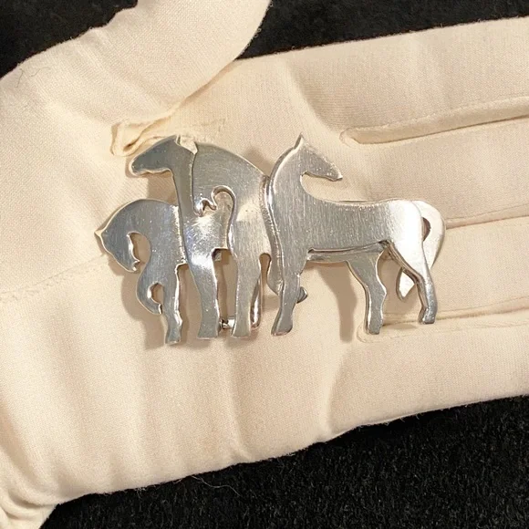 Signed-Pat Areias Equestrian Sterling Silver Horse Belt Buckle display picture 3
